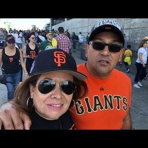 Meet your Posher, Julia